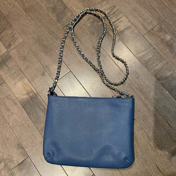 Small Bag - Picture 3 of 5